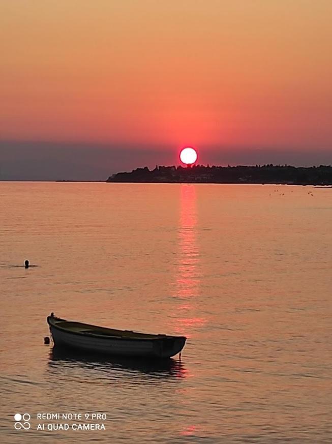 Sunrise Vergia Apartments Экстерьер фото